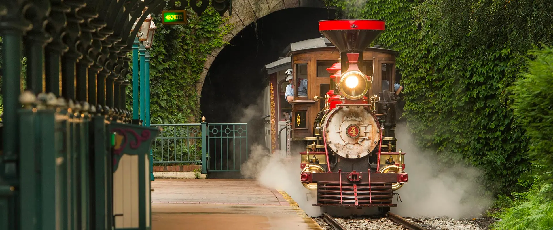 mit dem zug zum disneyland paris