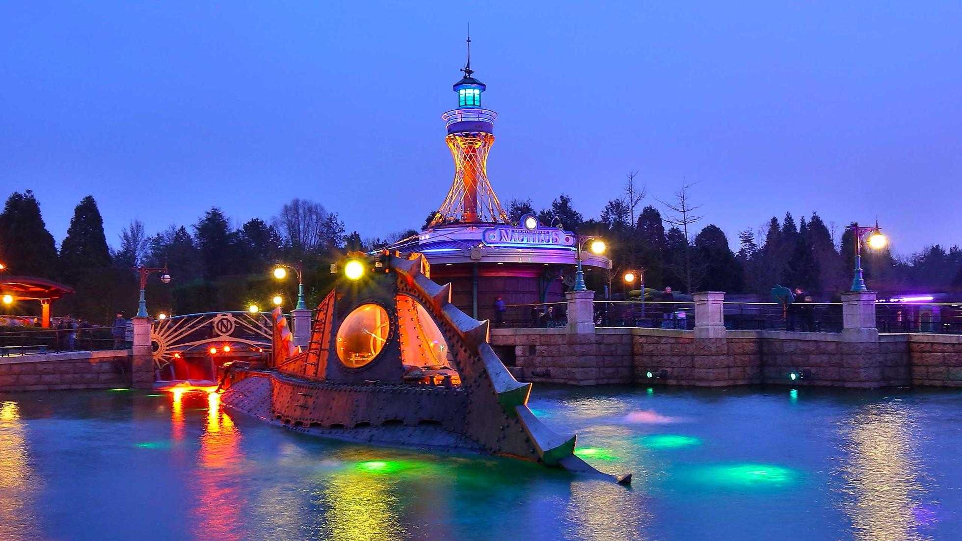 Nautilus Mystery Attraction. Disney Land Paris. Captain Nemo's Nautilus  Submarine. 20,000 Leagues Under the Sea. Euro Disney. Disneyland park.  Jules Verne's submarine. Stock Photo