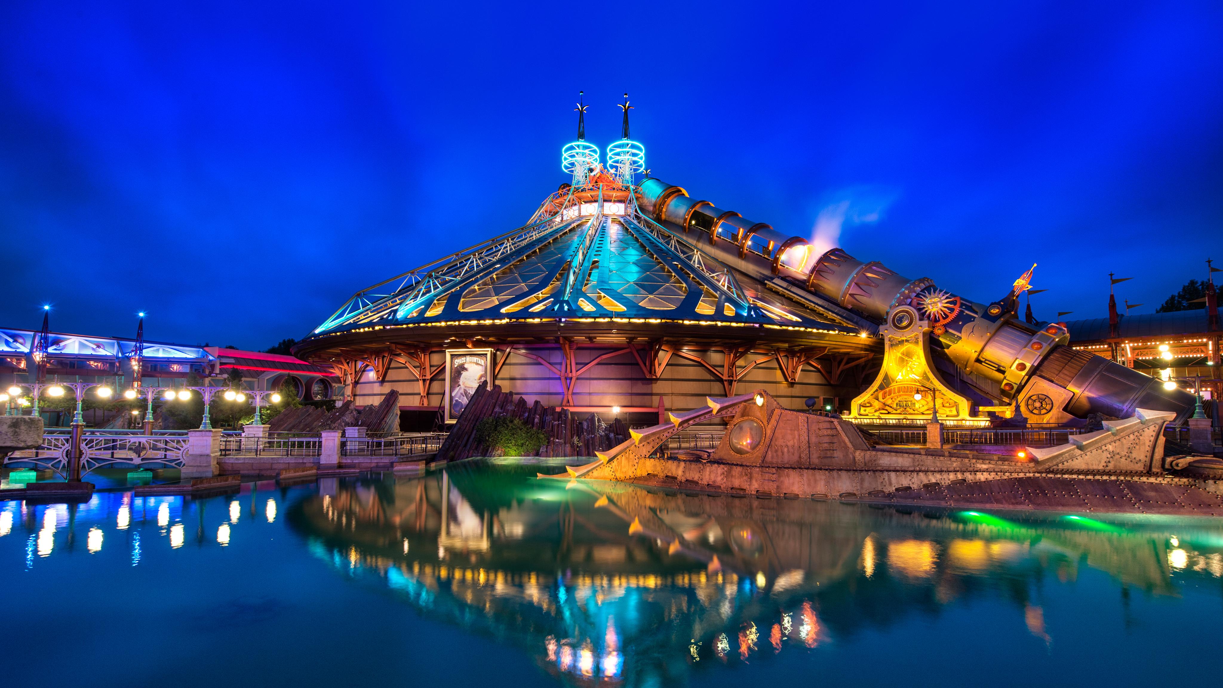 Star Wars: Hyperspace Mountain attraction | Disneyland Paris