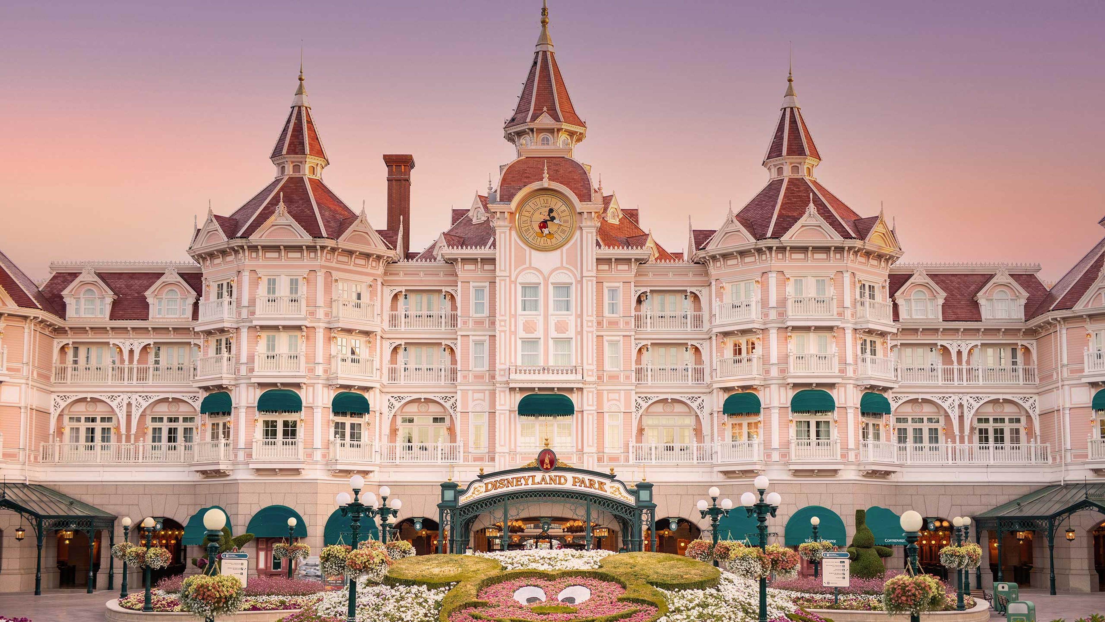 Rooms And Rates Disneyland Hotel Disneyland Paris