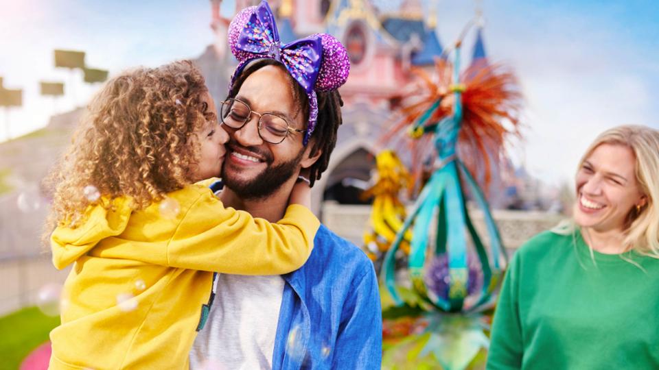 Disneyland Paris tickets, deals, family holidays Disneyland Paris