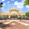 https://media.disneylandparis.com/d4th/en-int/images/N036528_walt-disney-studio-key-visual_1-1_tcm787-231470.jpg?w=208