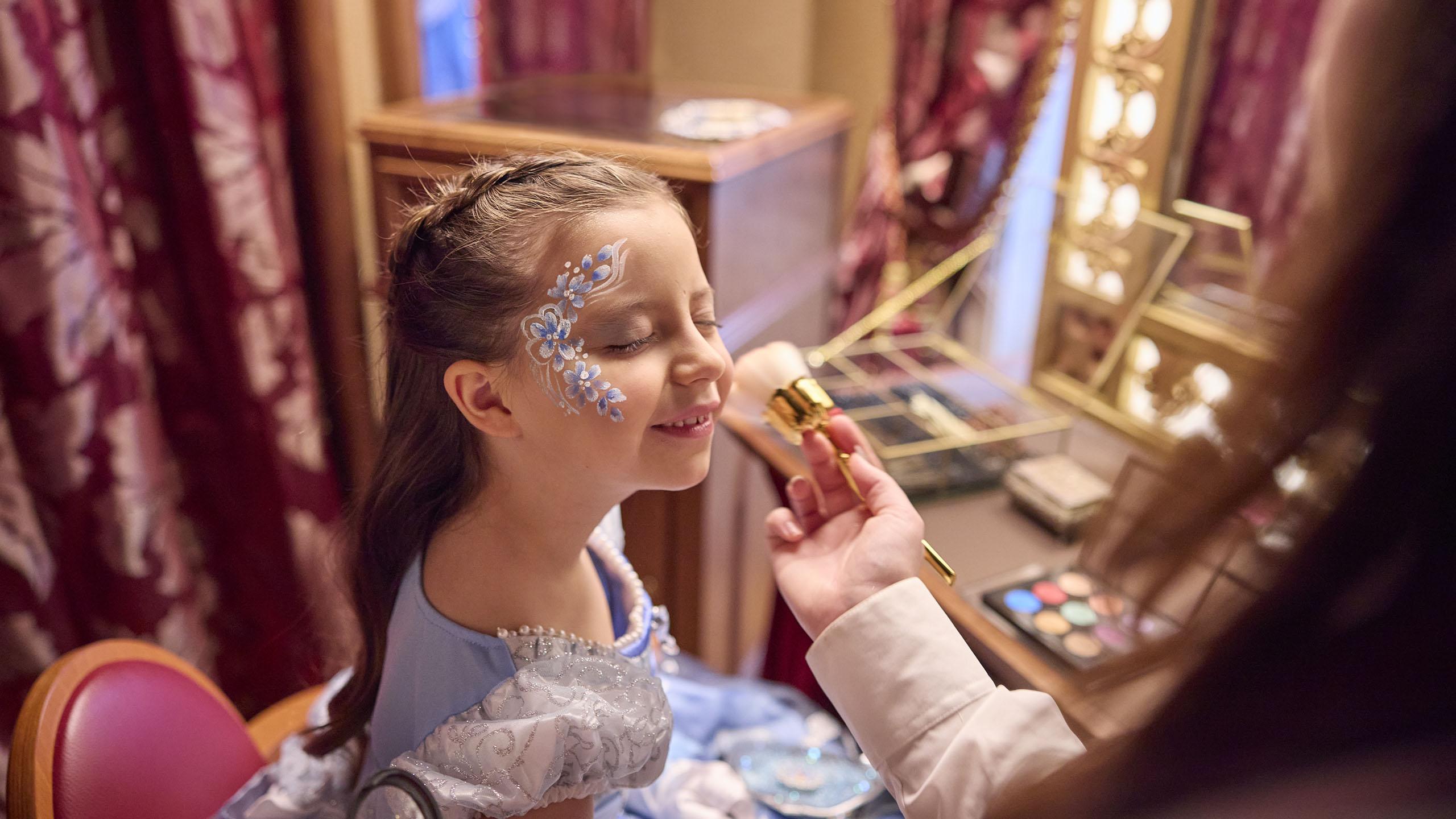 My Royal Dream: a fairytale makeover | Disneyland Paris