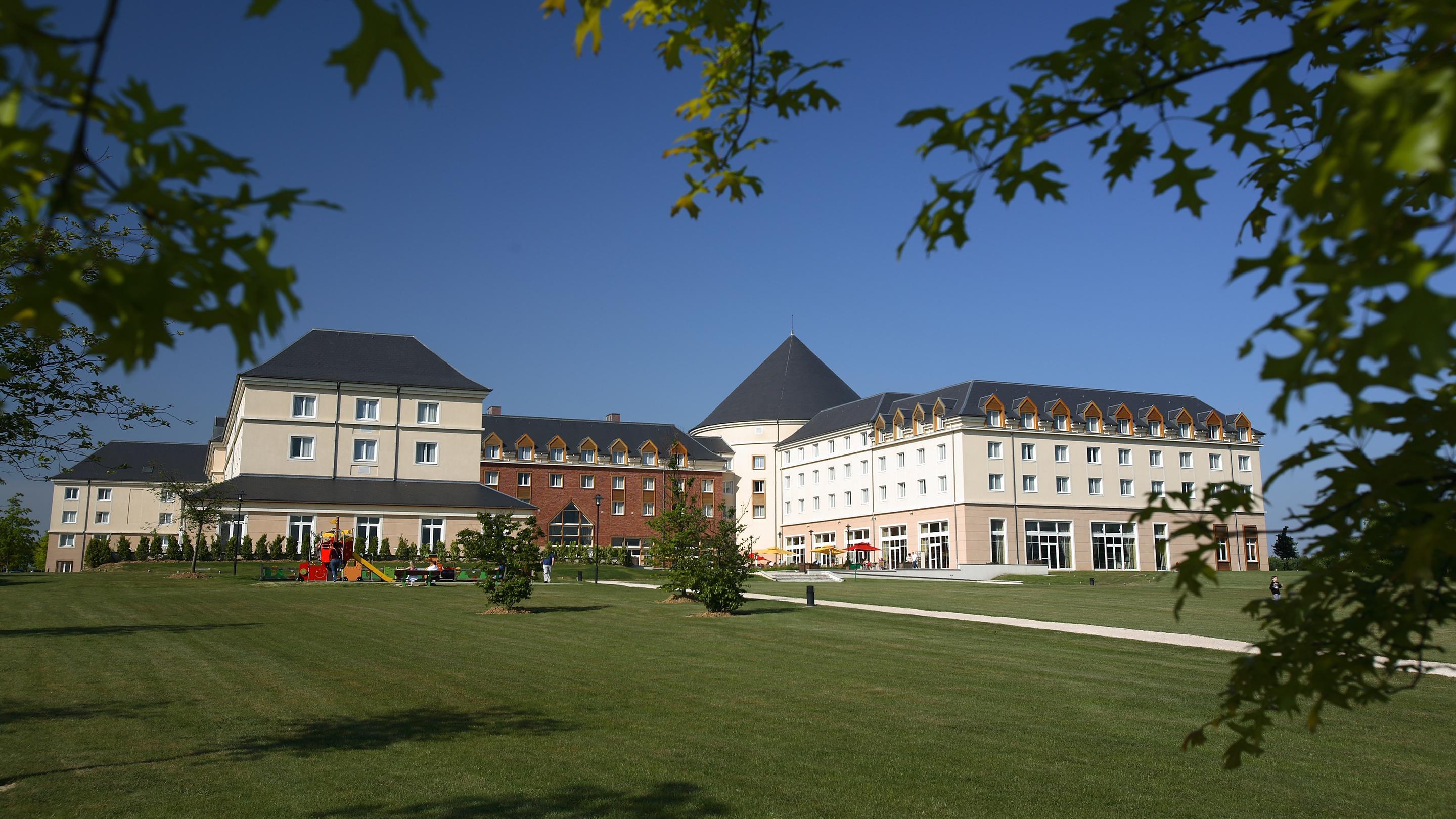 Magic Circus Fabulous Hotels Group | Disneyland Paris