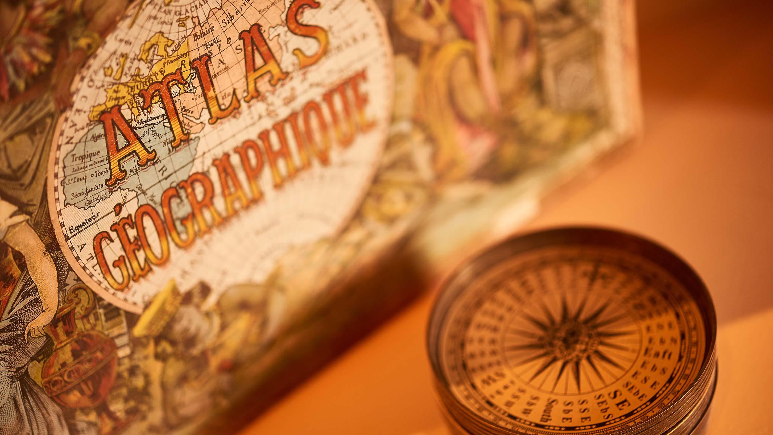Captain's Quarters - Bar in Newport Bay Club | Disneyland Paris