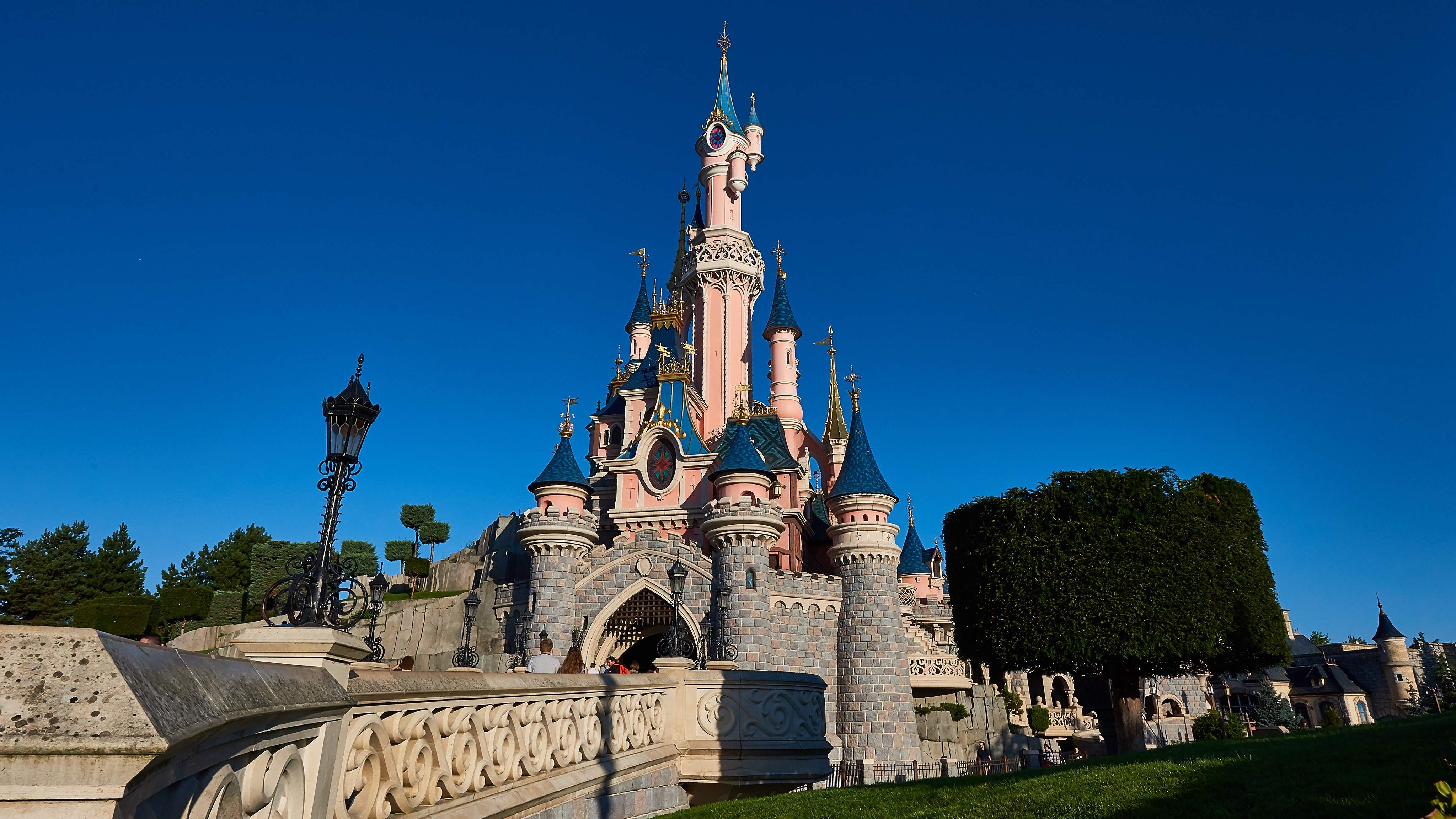 Disneyland Paris Castle, Disneyland Paris Castle, clear blu…