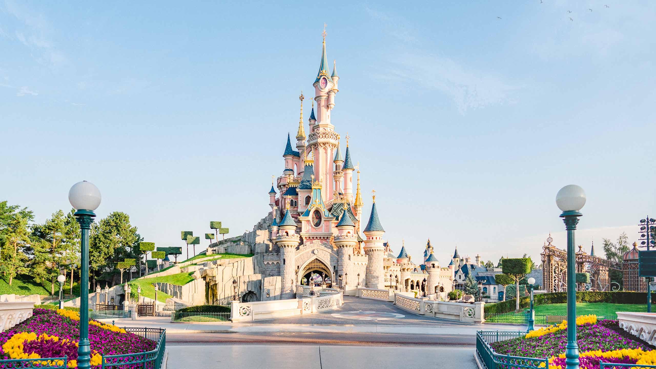 Disneyland Paris - tickets, deals, family holidays | Disneyland Paris