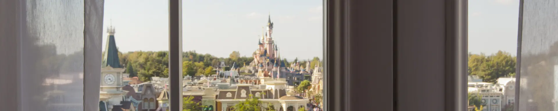 Calendrier Disneyland® Paris 2024 ⇒ Périodes tarifaires - Prix
