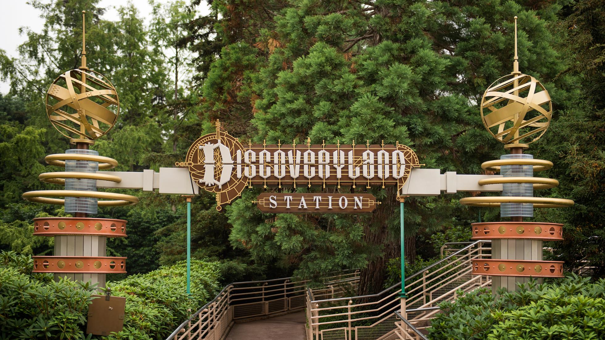 Disneyland Railroad Discoveryland Station | Disneyland Paris